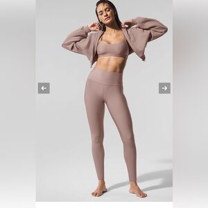 Alo 7/8 High-Waist Airlift Leggings Taupe - Size Small